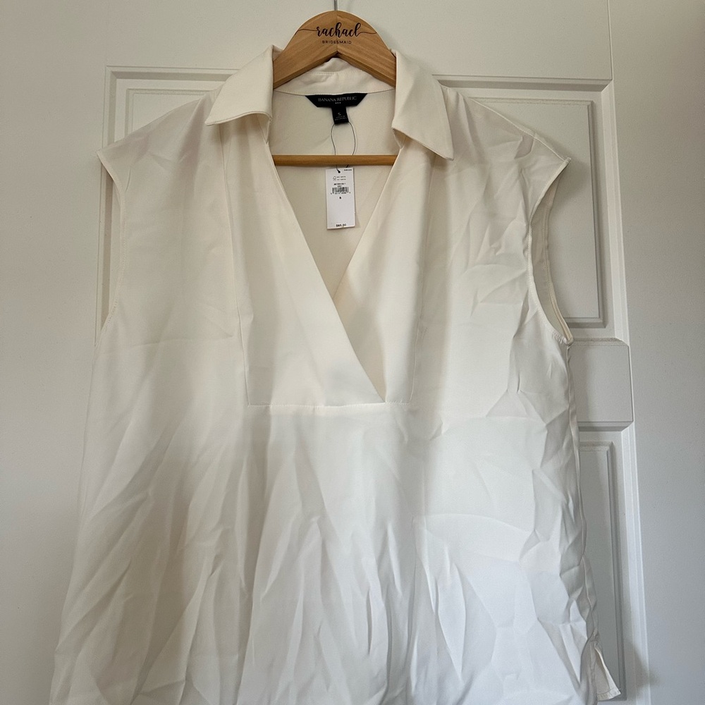 Banana Republic Cream V-Neck Blouse